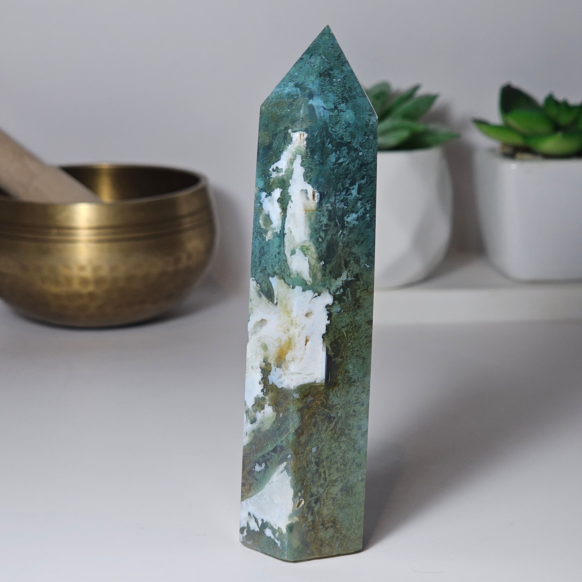 Beautiful Moss Agate tower with druzy pocket.