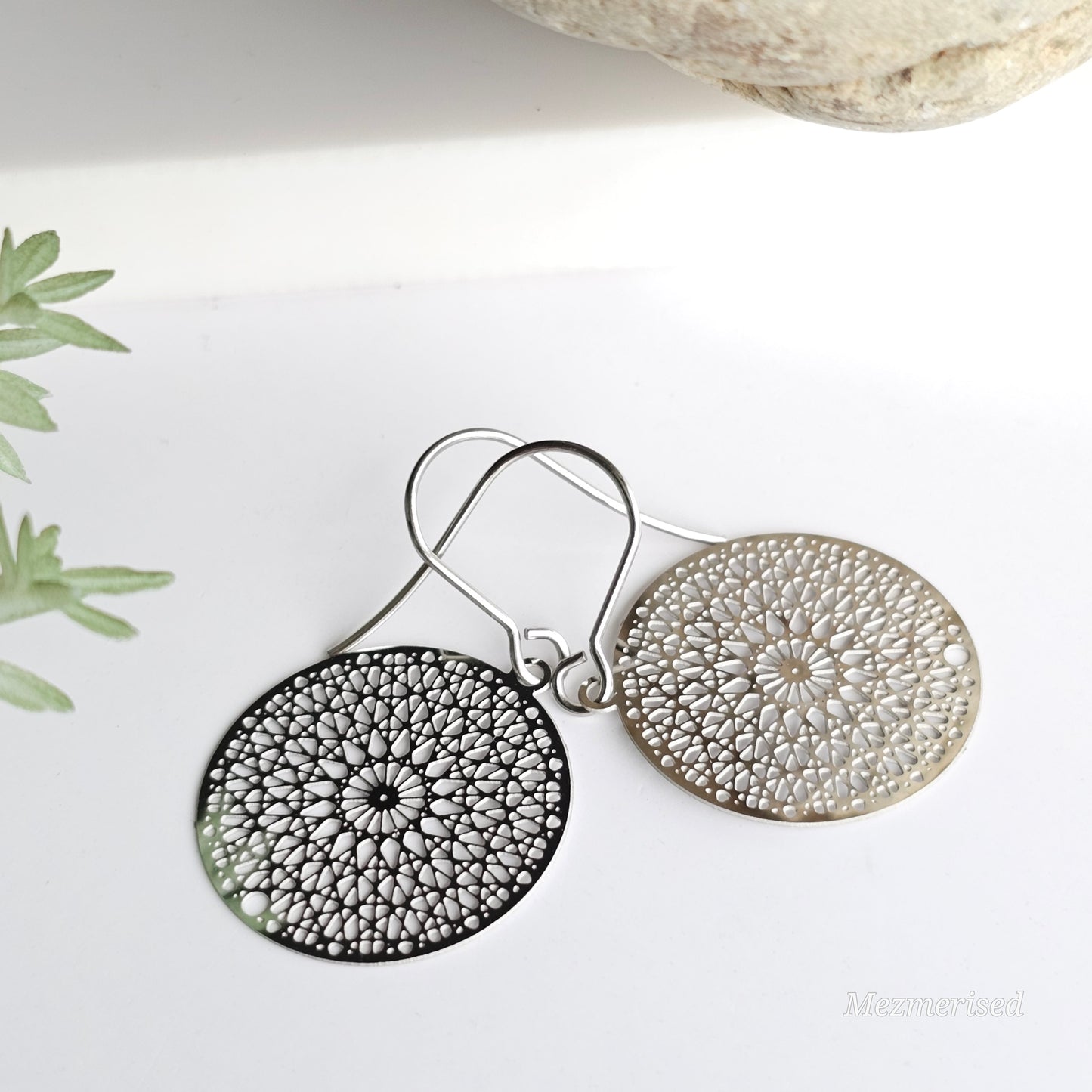 Small round filigree silver earrings