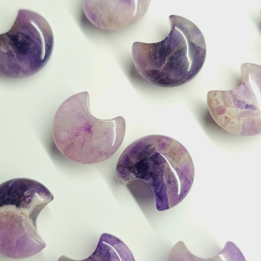 Mini Crescent Moon Carvings | Choose Your Crystal