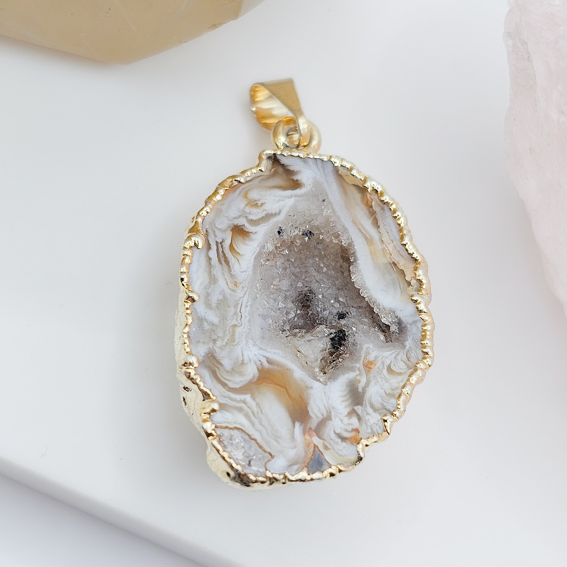 18k gold plated Agate Geode pendant | gemstone jewellery, xmas gift, christmas gift, gift for women, crystal gift, birthday gift, gemstone jewellery Australia, crystals Australia