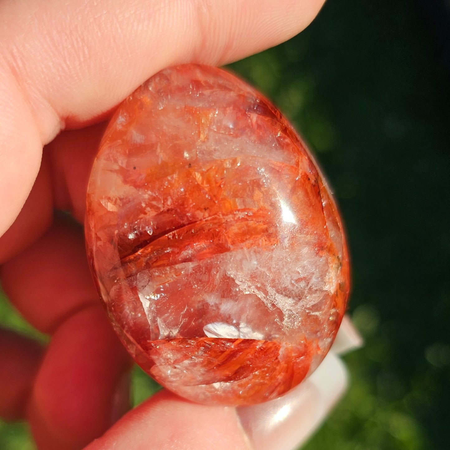 Fire Quartz/Red Hematoid Quartz/Ferruginous Quartz Palm Stone (B)Fire Quartz/Red Hematoid Quartz/Ferruginous Quartz Palm Stone (B)