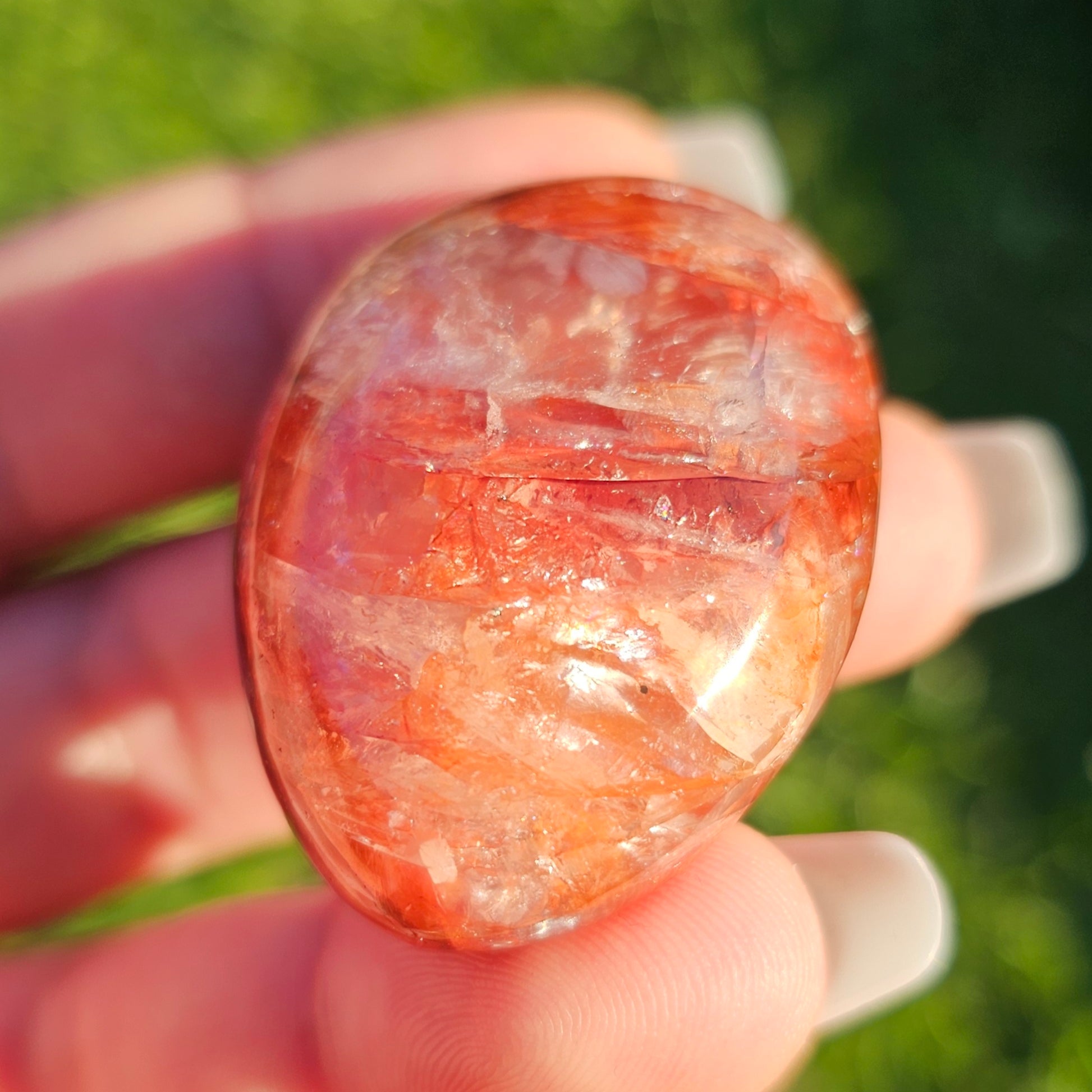 Fire Quartz/Red Hematoid Quartz/Ferruginous Quartz Palm Stone (B)Fire Quartz/Red Hematoid Quartz/Ferruginous Quartz Palm Stone (B)