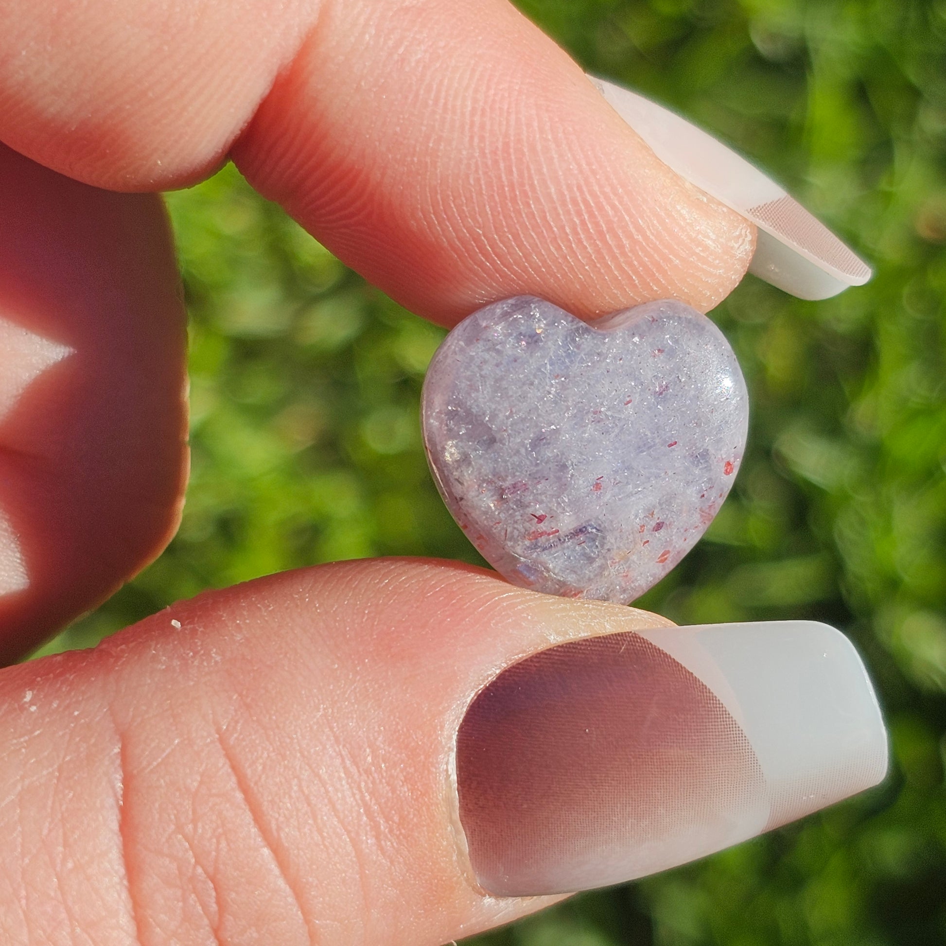 lavender hued gemmy Iolite heart