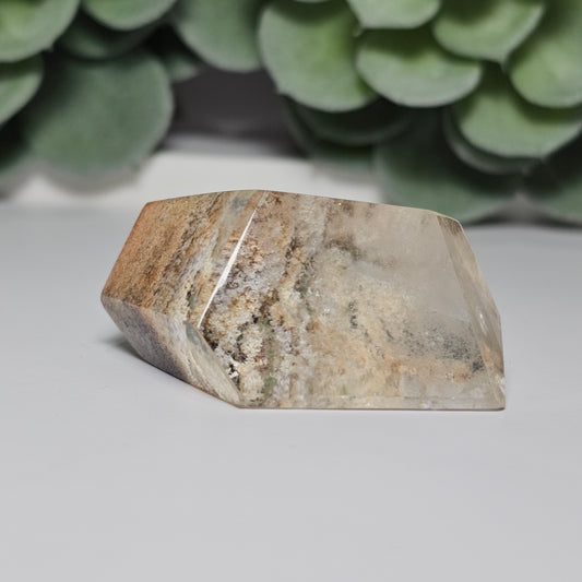 High Quality Garden Quartz Freeform (GU)