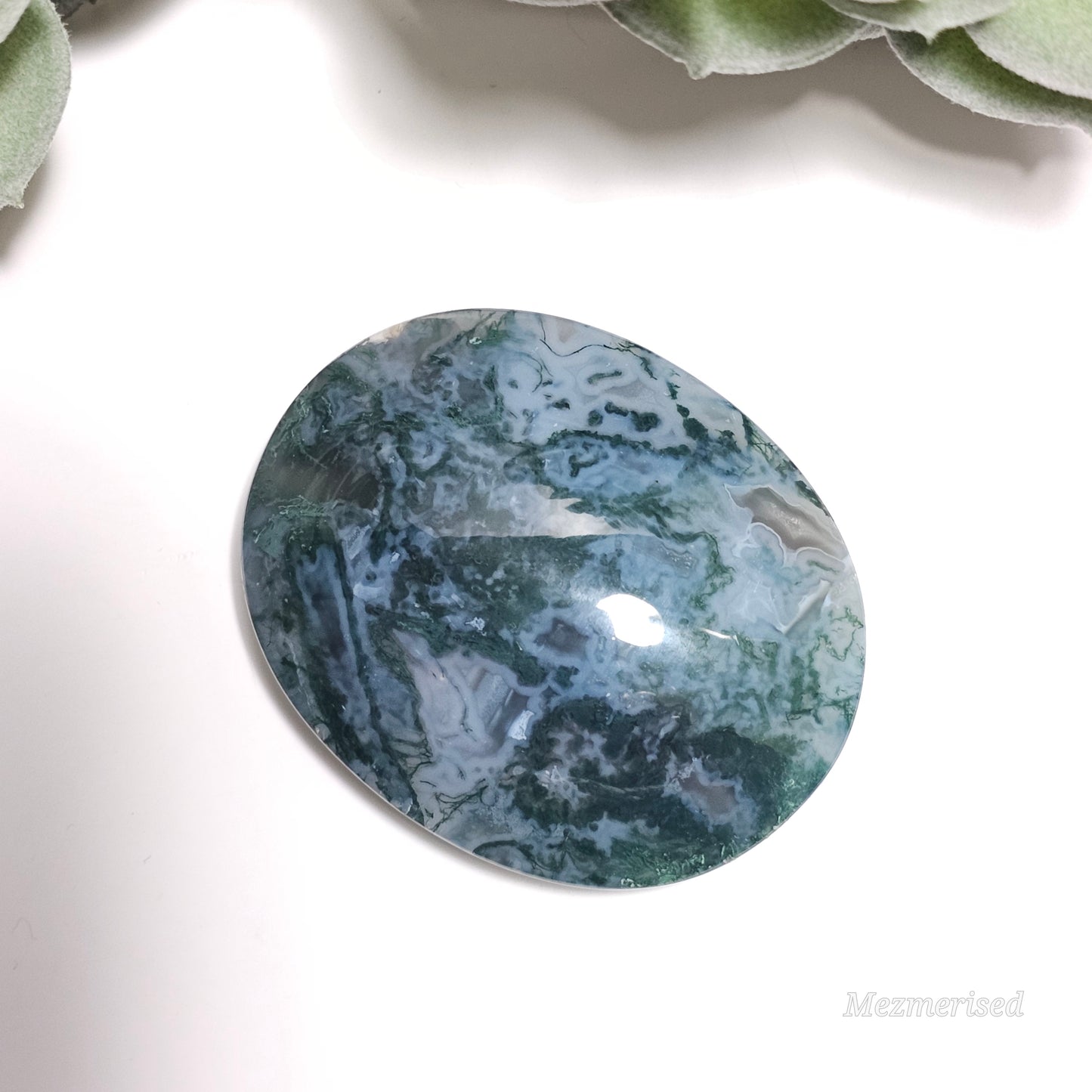 Artistically balanced Moss Agate and Chalcedony palm stone from Indonesia