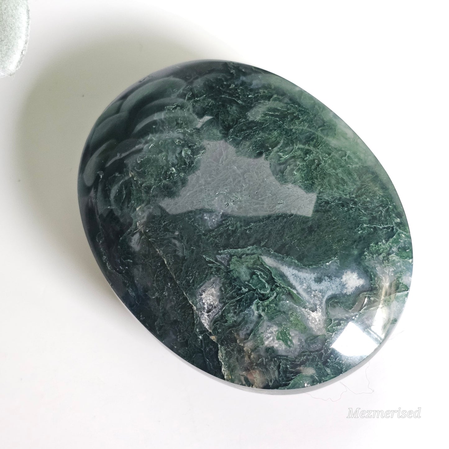 Beautiful quality Moss Agate palm stone from Indonesia