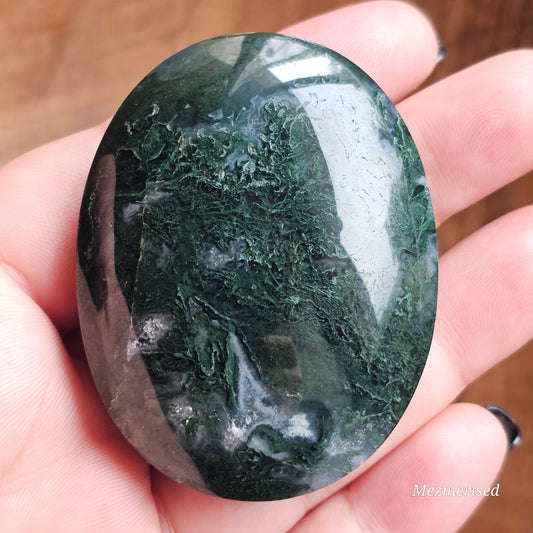 Beautiful quality Moss Agate palm stone from Indonesia