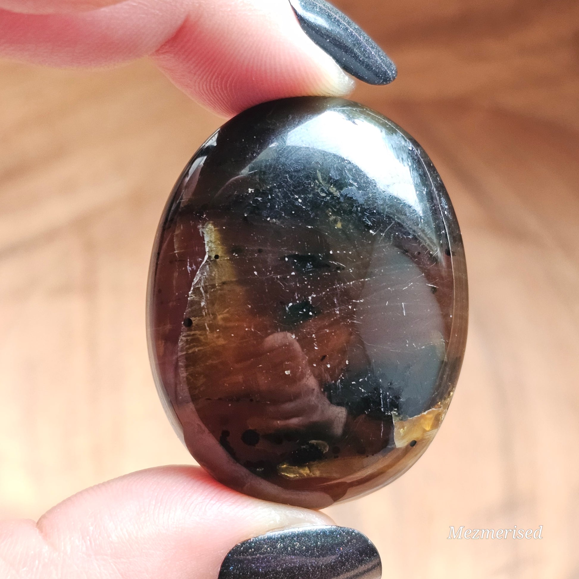 Amber & Petrified Wood Palm Stone with Blue UV Reaction | Sumatra - Indonesia (#18)