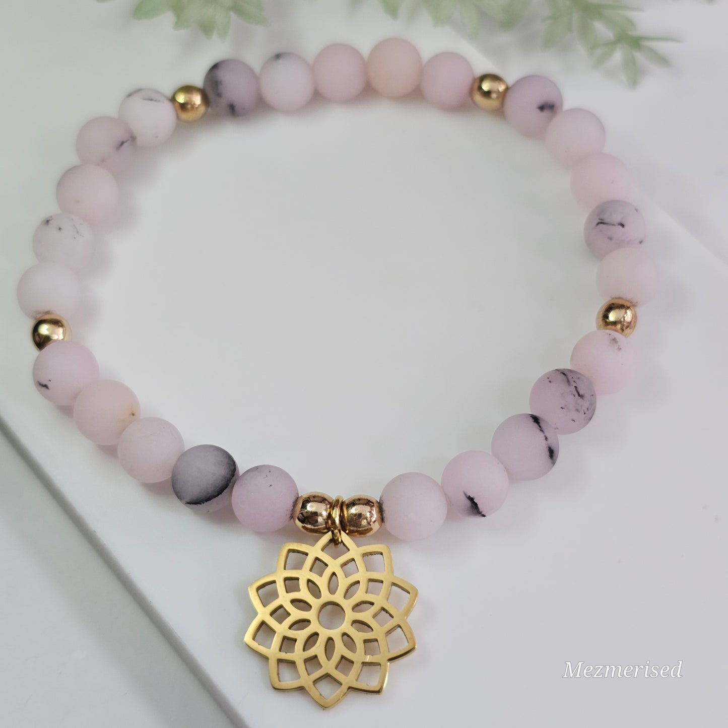 6mm Plum Blossom Jasper Bracelet | Gold (Matte)