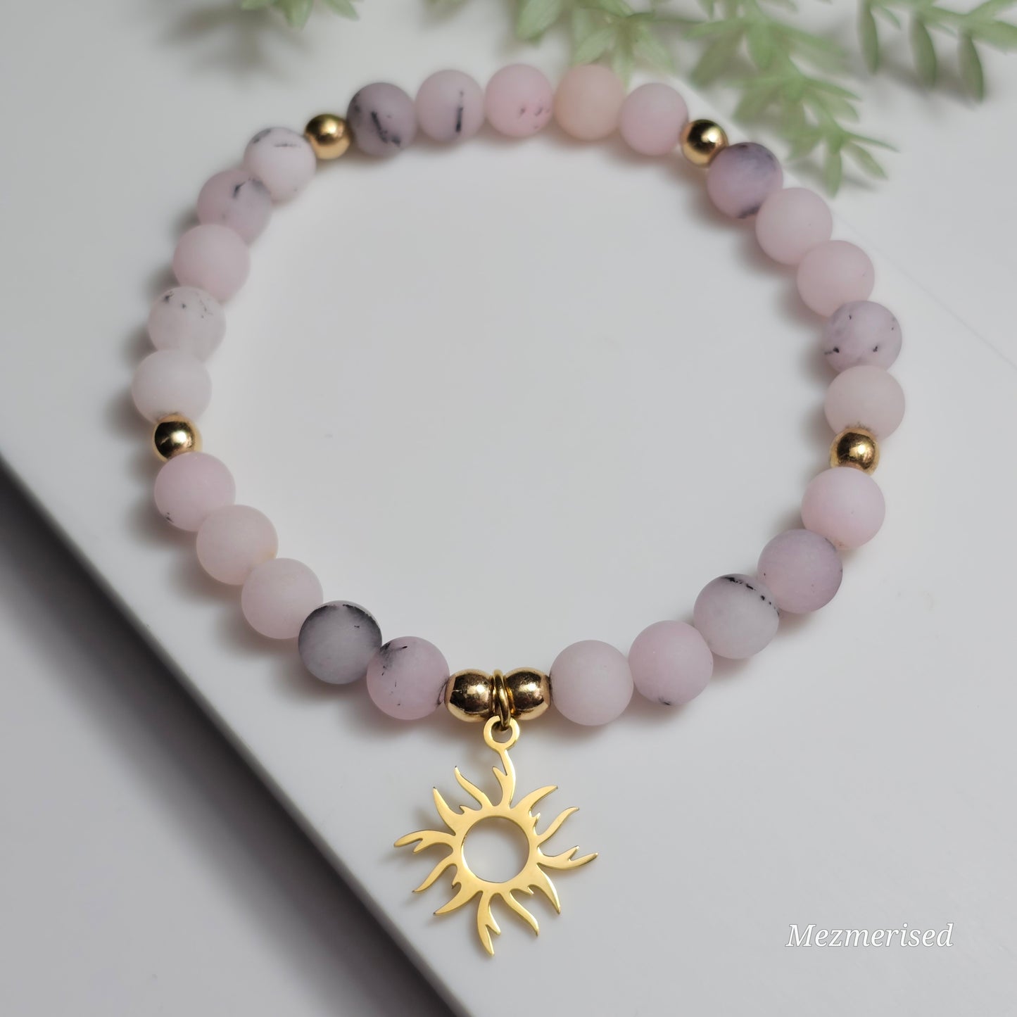 6mm Plum Blossom Jasper Bracelet | Gold (Matte)