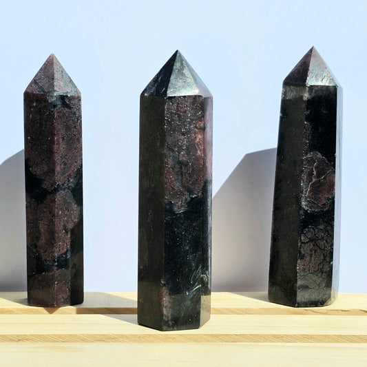 Garnet & Arfvedsonite Towers