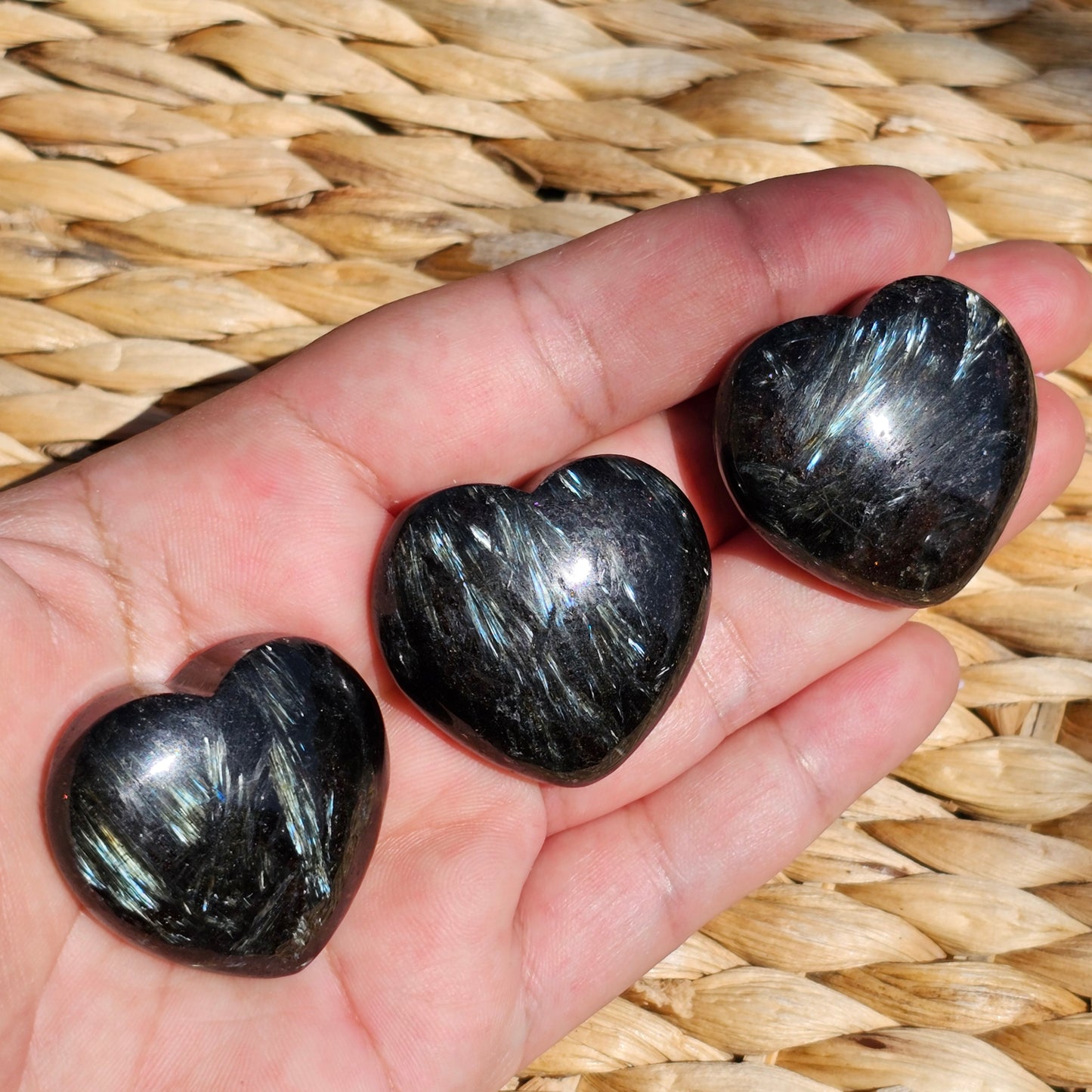 Garnet & Arfvedsonite Hearts