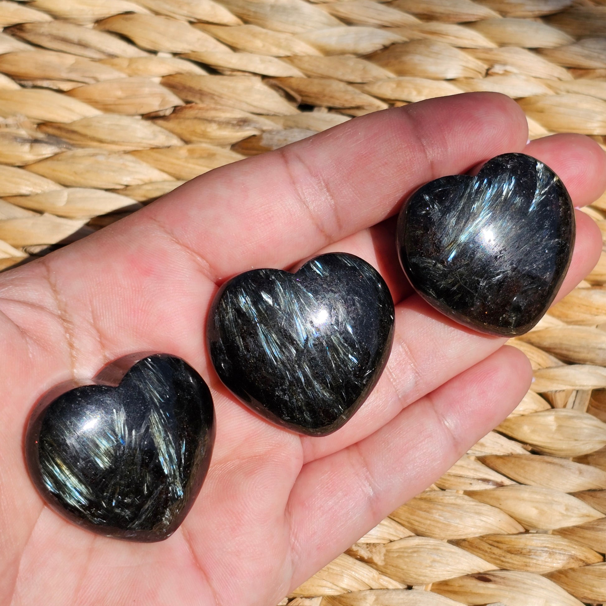 Garnet & Arfvedsonite Hearts