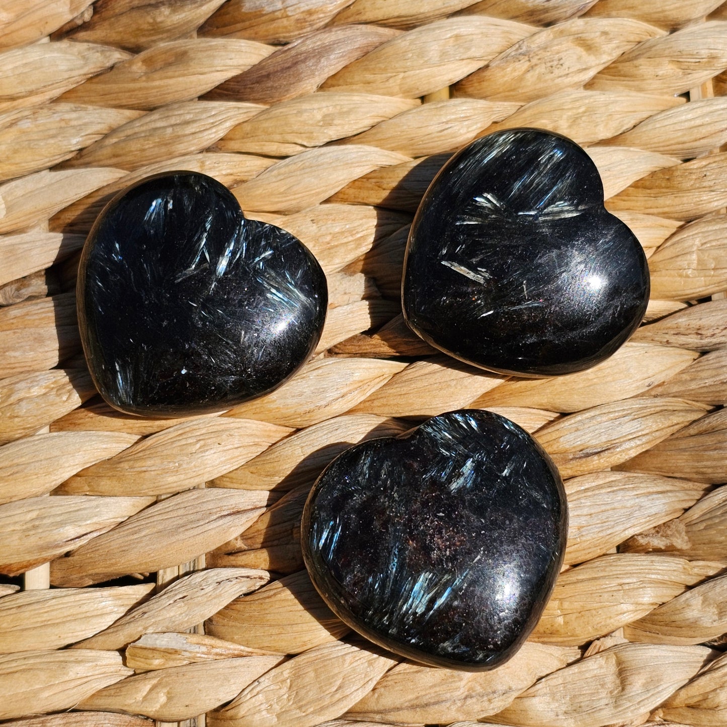 Garnet & Arfvedsonite Hearts