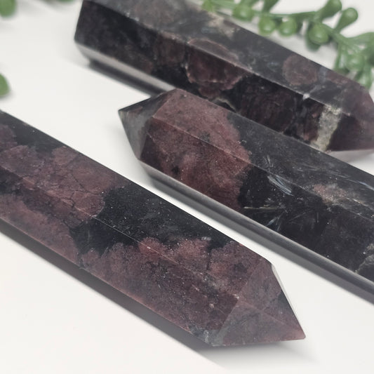 Garnet & Arfvedsonite Towers