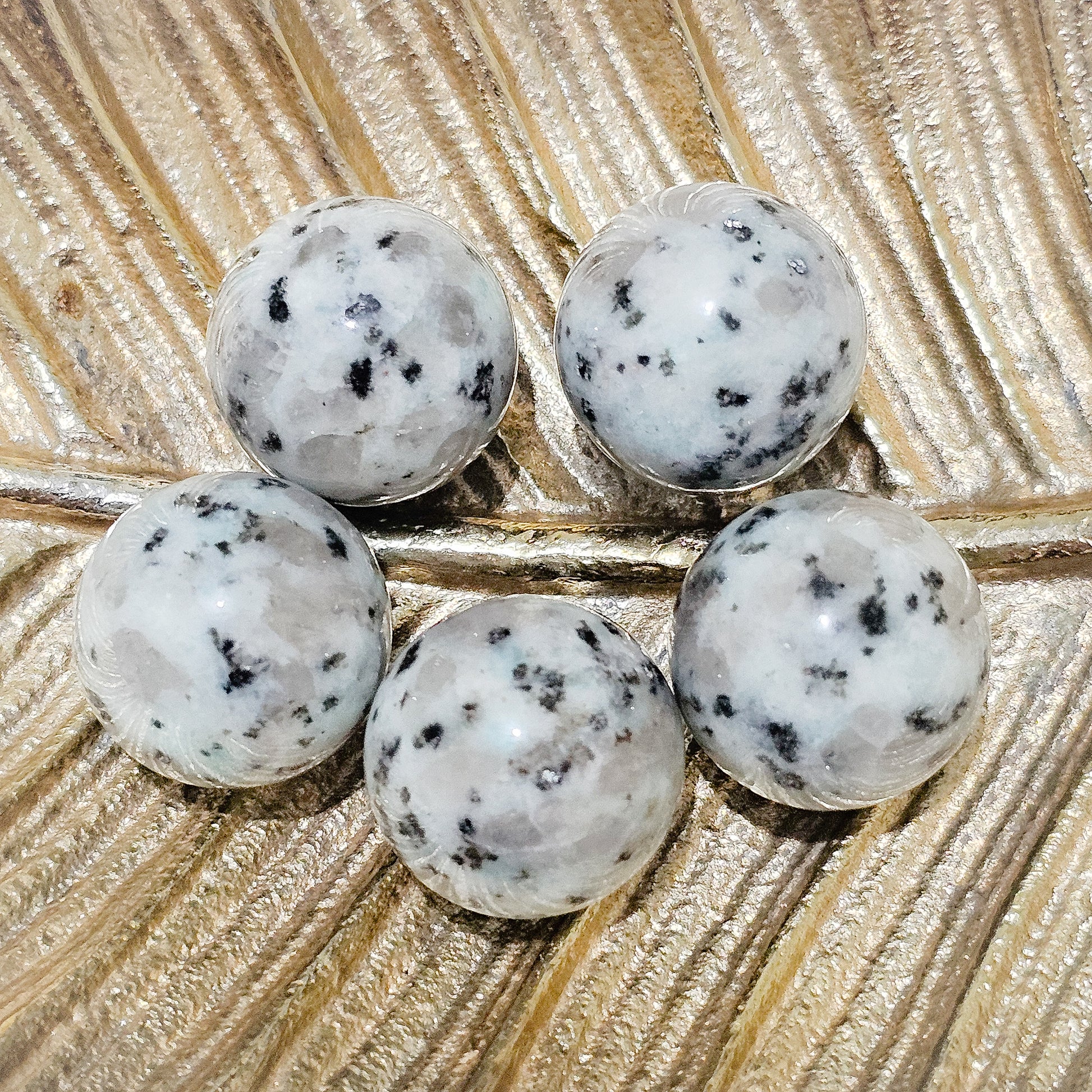 Kiwi Jasper Spheres