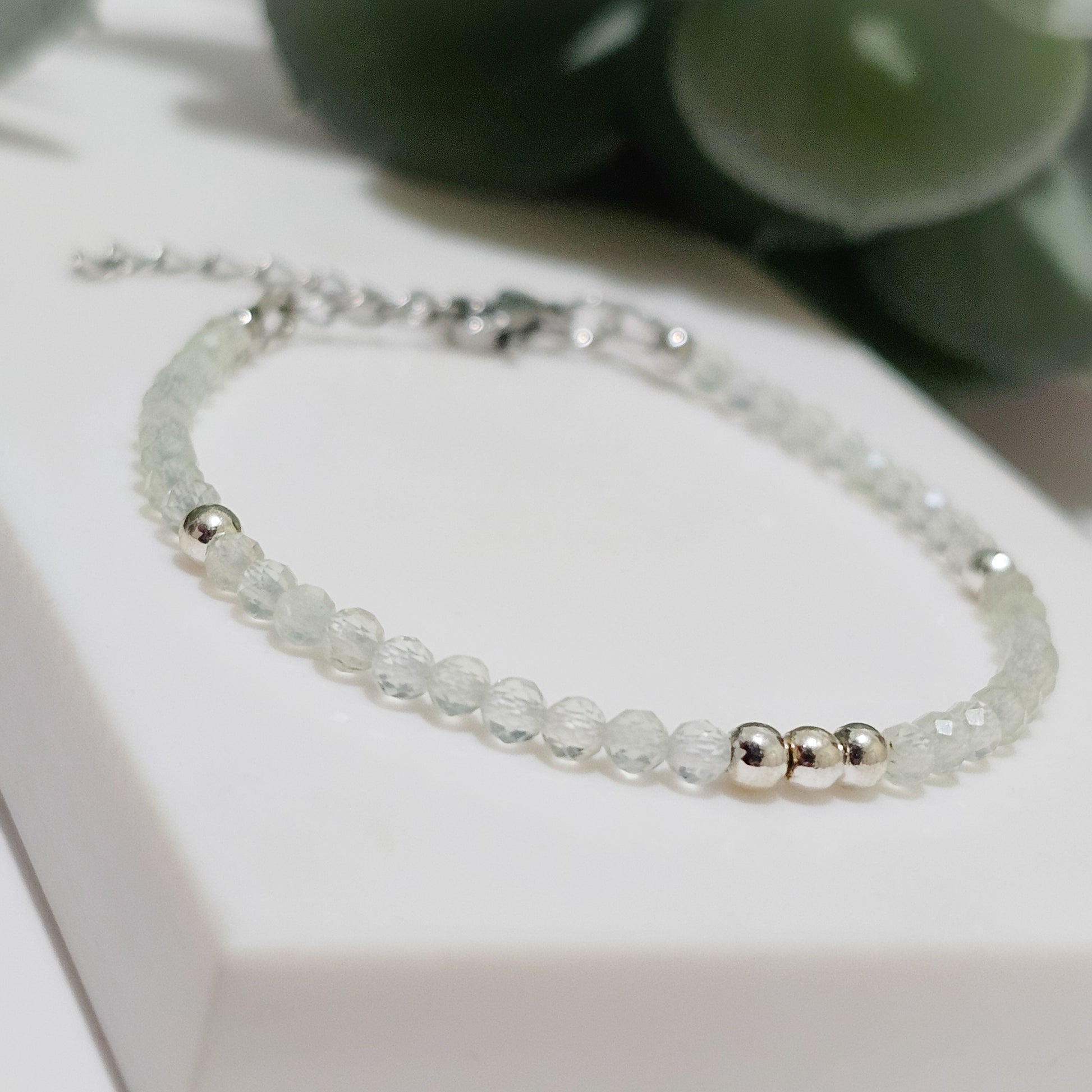 Magnetism Clasp Bracelet | Prehnite