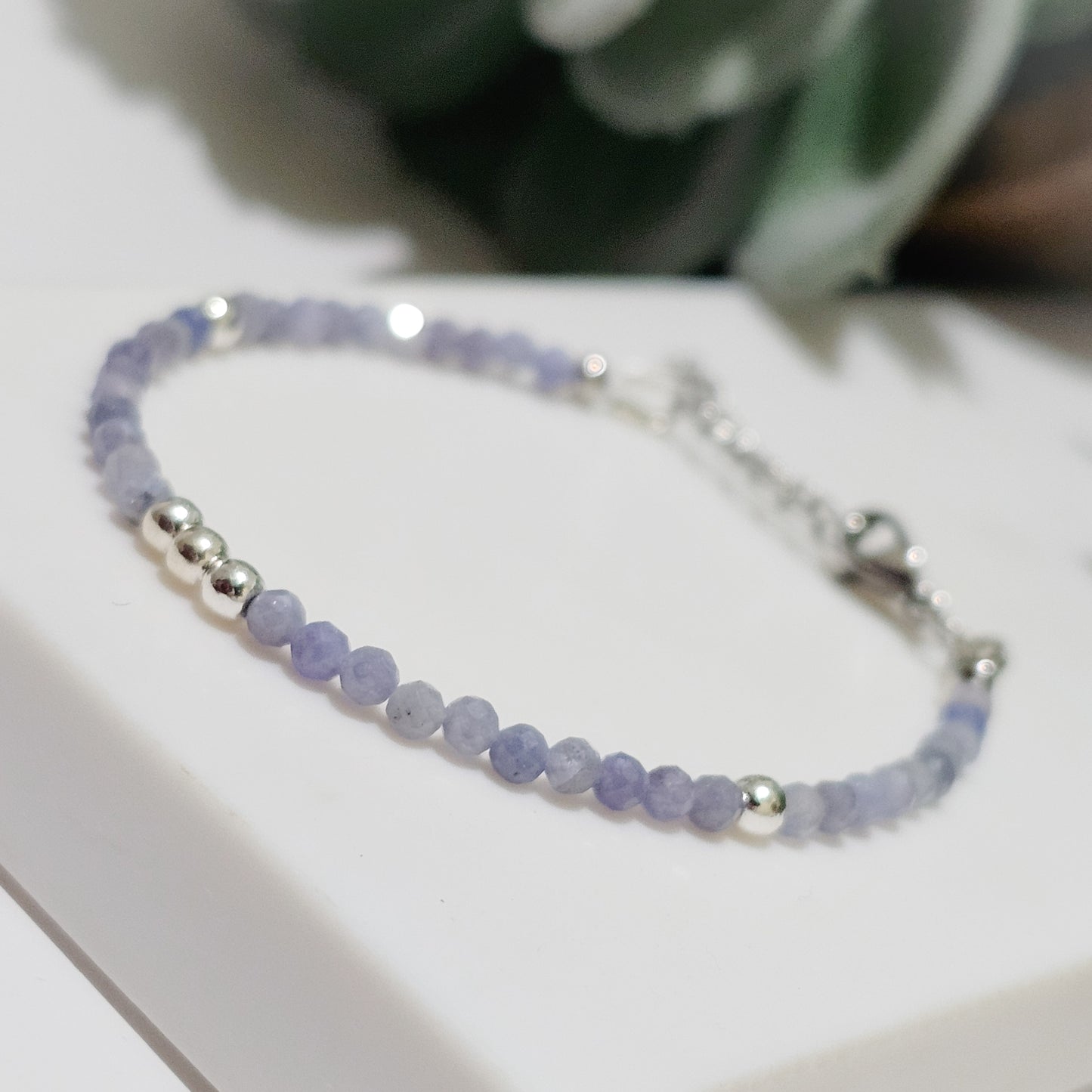 Magnetism Clasp Bracelet | Tanzanite