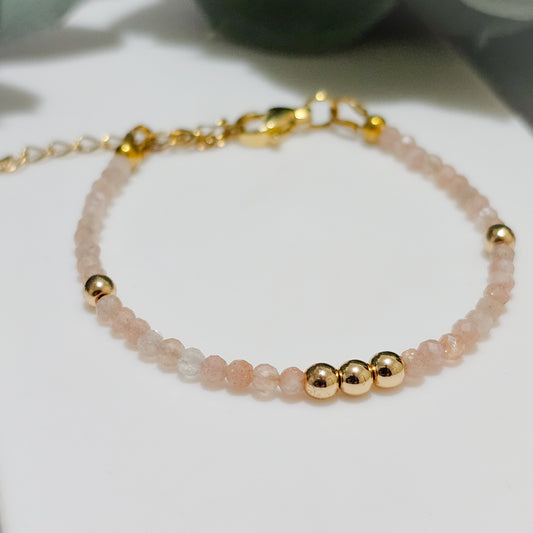 Magnetism Clasp Bracelet | A+ Grade Sunstone