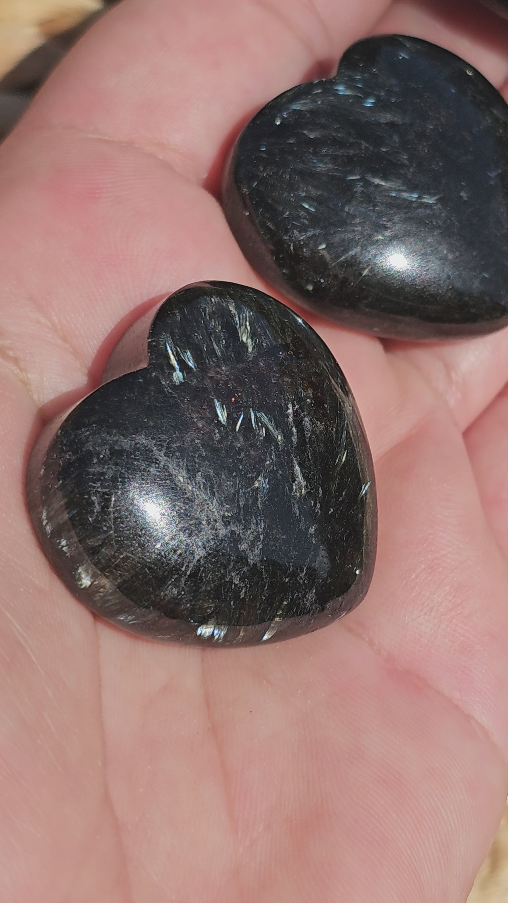 Garnet & Arfvedsonite Hearts